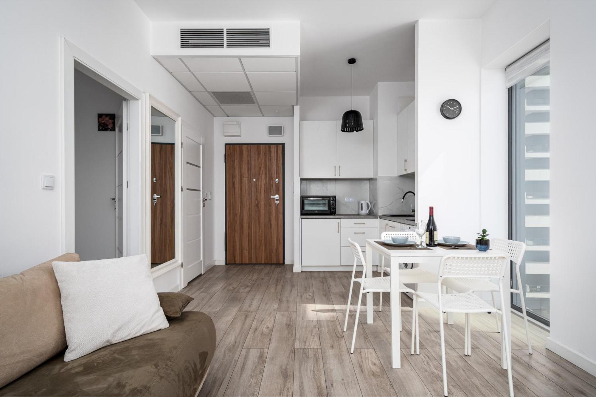 Appartamento Apart D&K Free Parking Aleja Prymasa Tysiaclecia 83A Varsavia Esterno foto