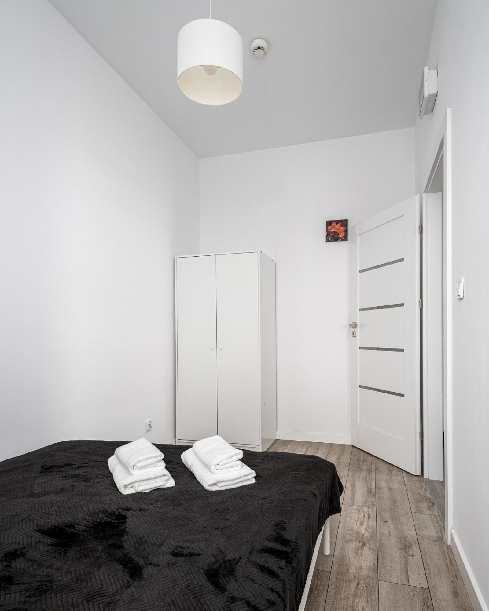 Appartamento Apart D&K Free Parking Aleja Prymasa Tysiaclecia 83A Varsavia Esterno foto
