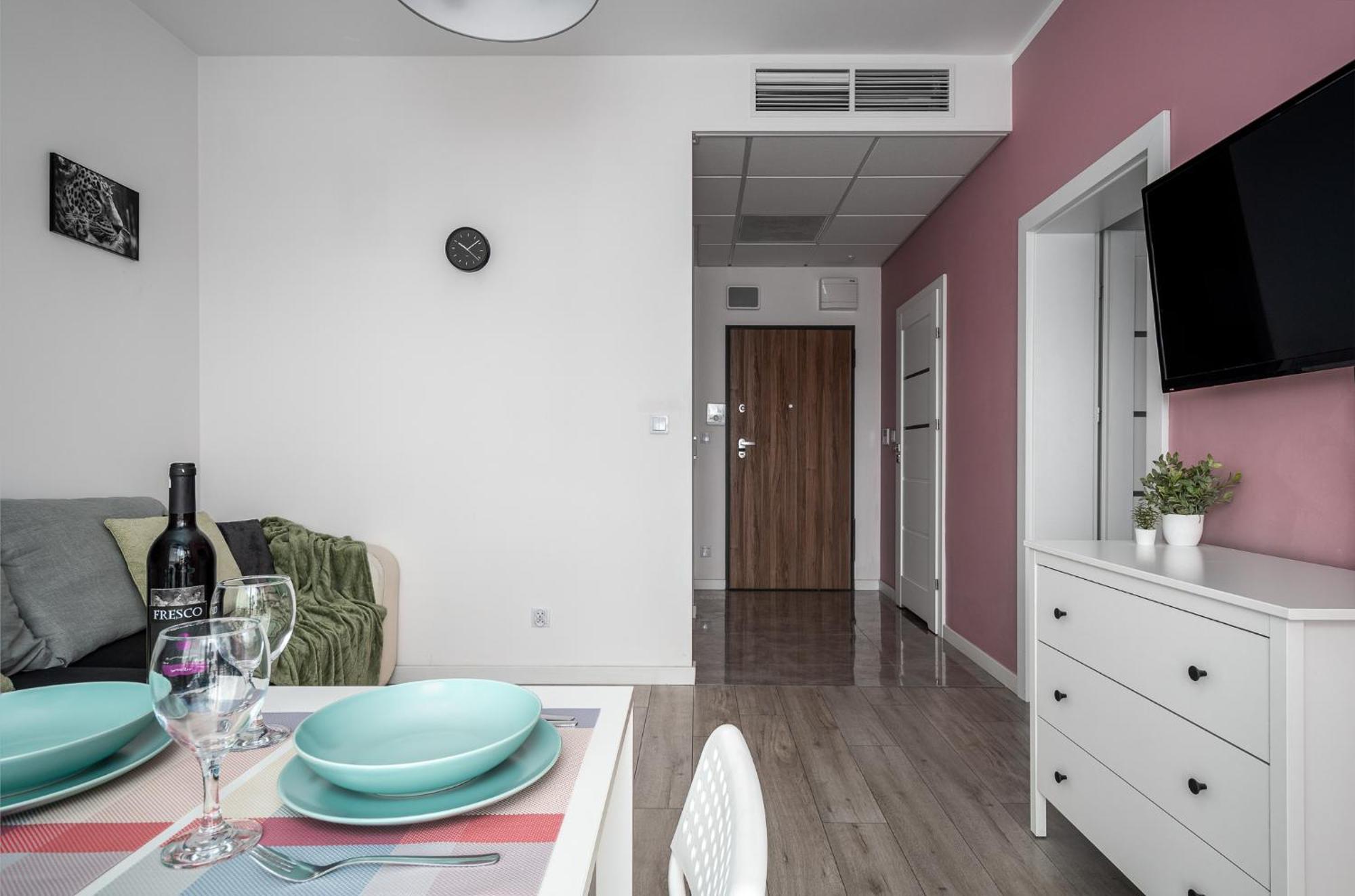 Appartamento Apart D&K Free Parking Aleja Prymasa Tysiaclecia 83A Varsavia Esterno foto